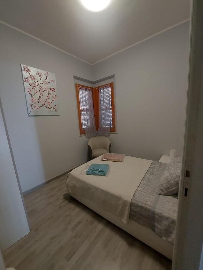 Georgia Villa Porto Pino Bagian luar foto